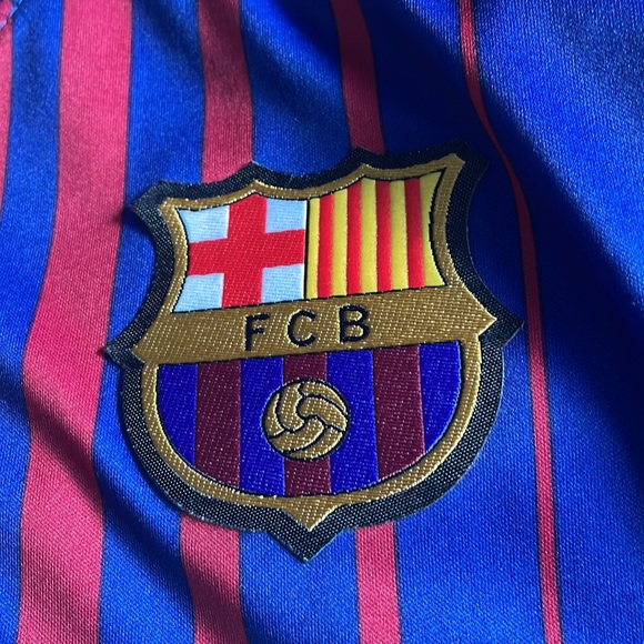 FC Barcelona 2017/2018 Stadium Home Jersey - Picture 3 of 4